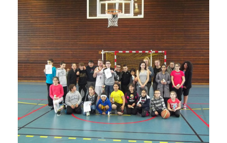 Le lapin de Pâques rend visite au Panier Creutzwaldois